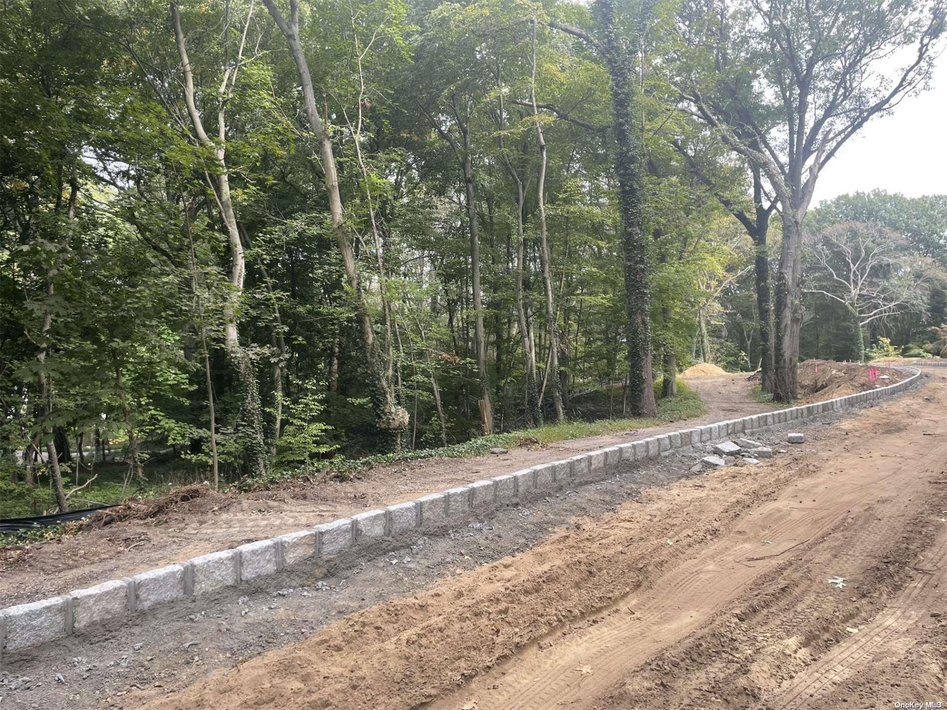 47 Laurel Lane, Locust Valley, NY 11560