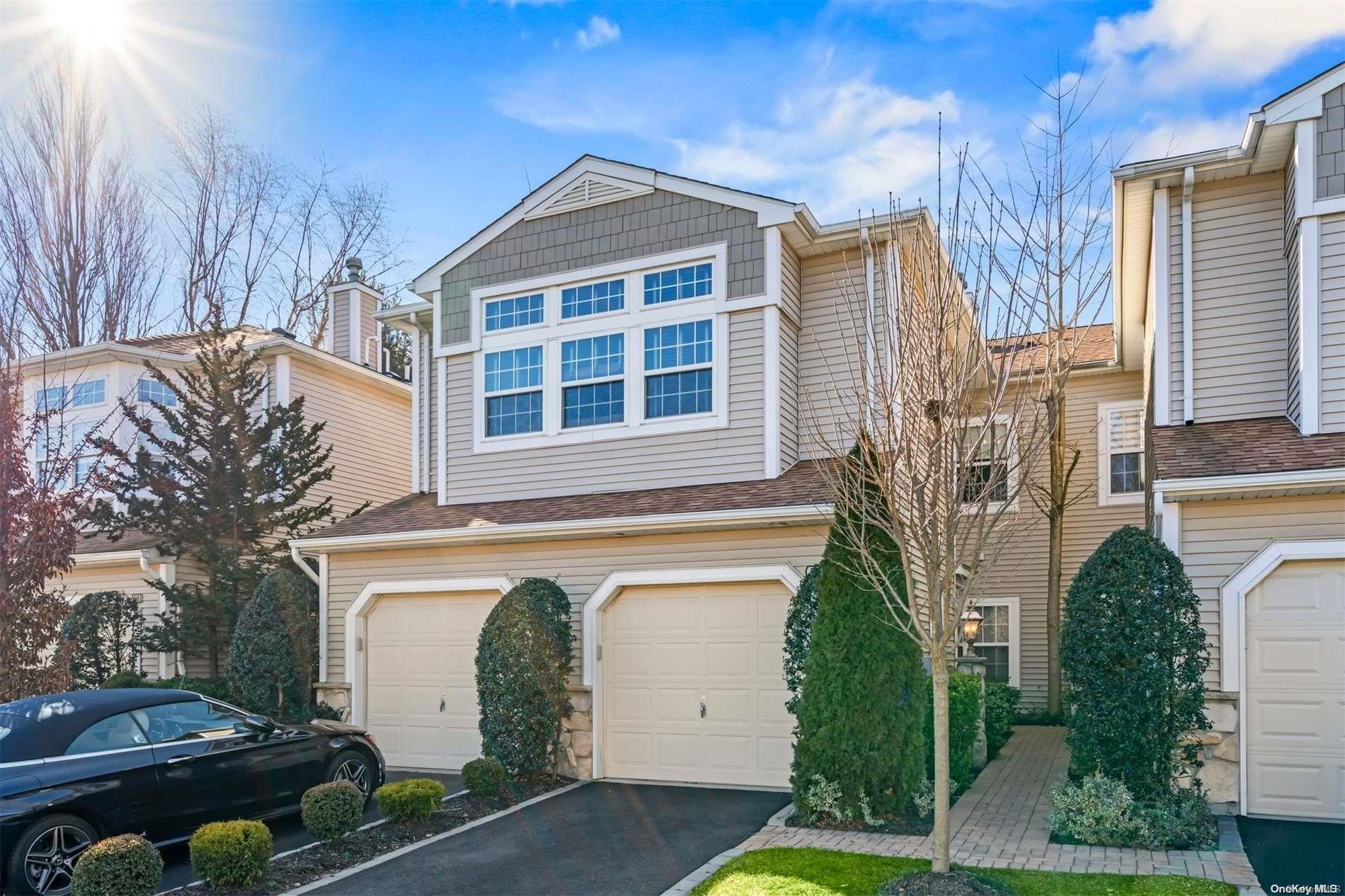 72 Sagamore Drive # 72, Plainview, NY 11803