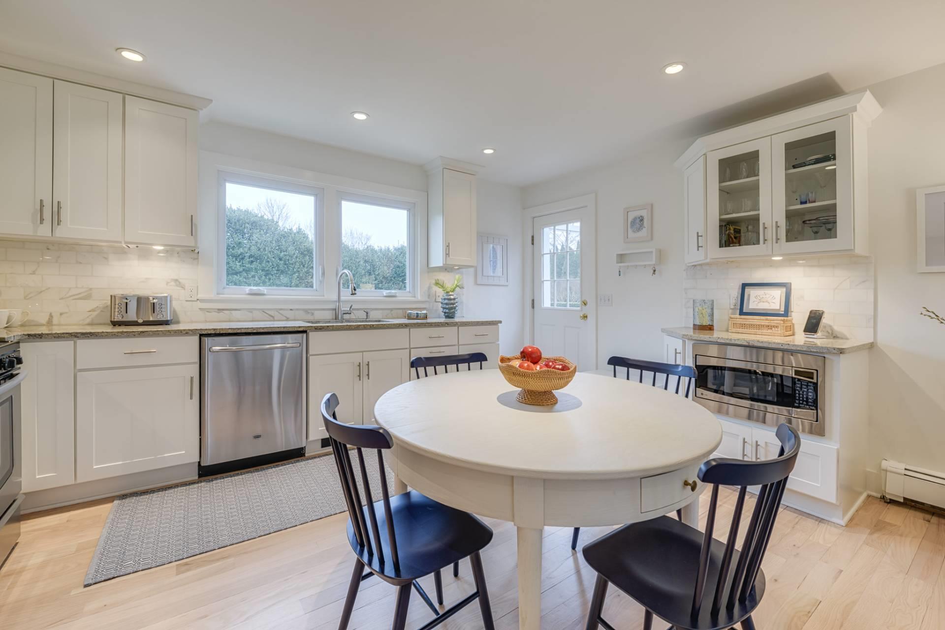 98 Pelham Street, Southampton, NY 11968