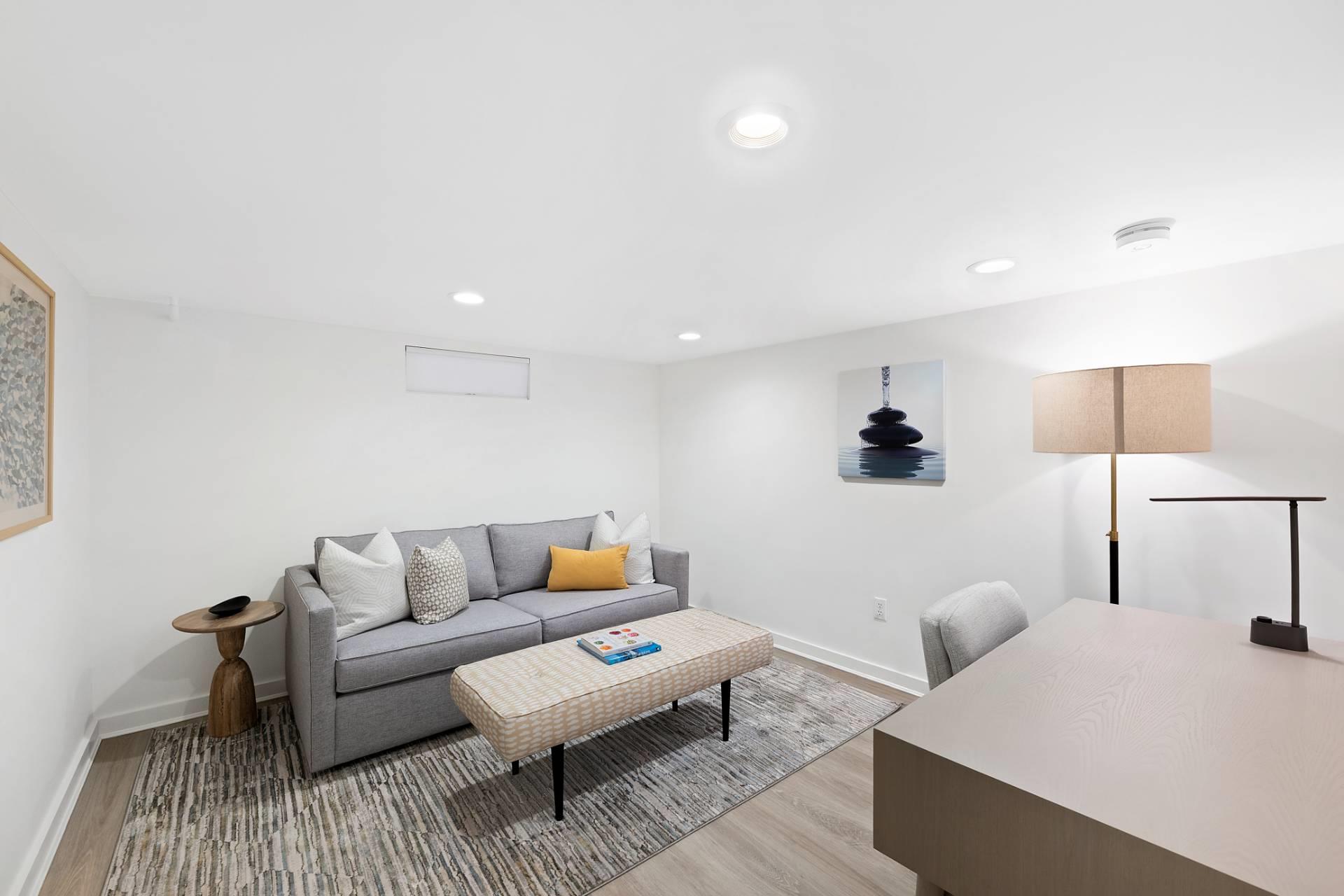 98 Pelham Street, Southampton, NY 11968