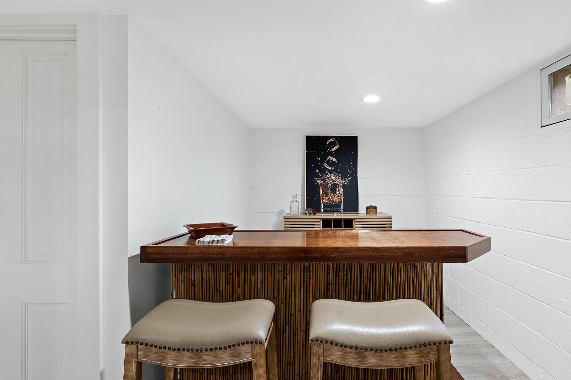 98 Pelham Street, Southampton, NY 11968