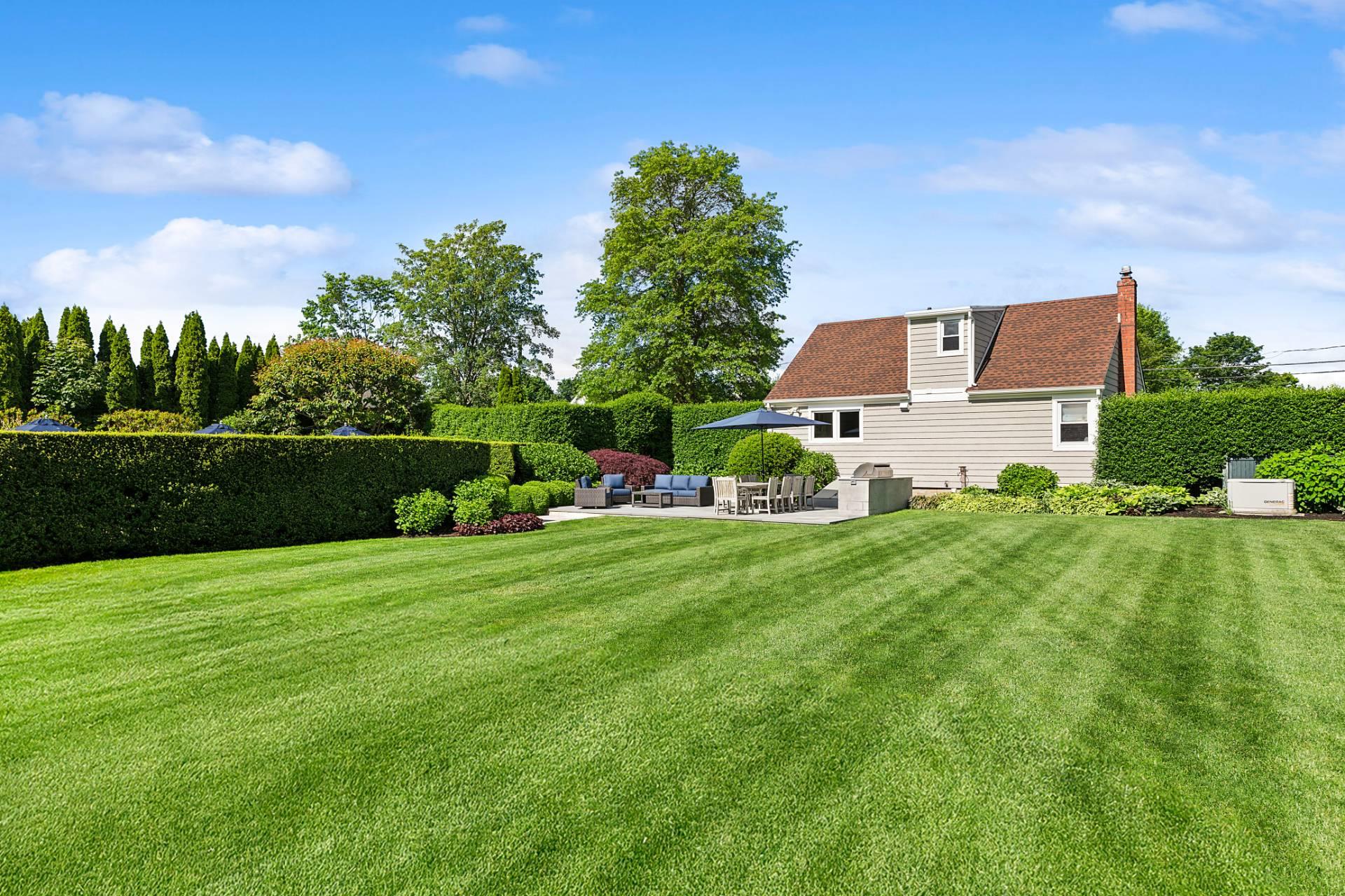 98 Pelham Street, Southampton, NY 11968