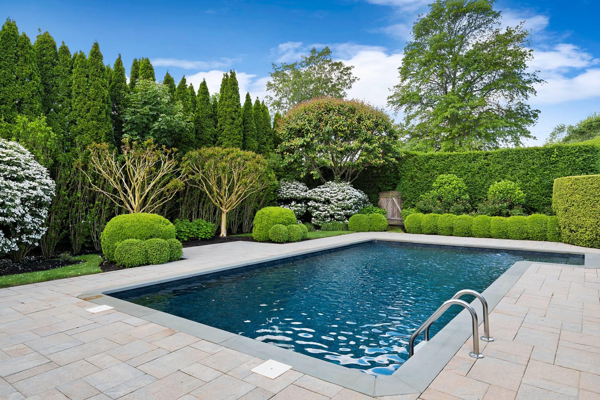 98 Pelham Street, Southampton, NY 11968