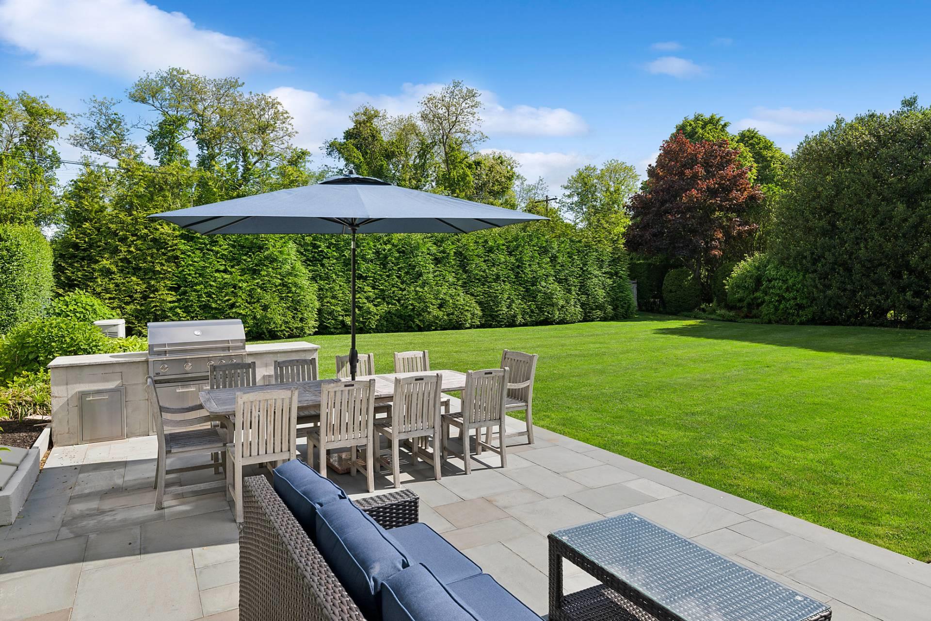 98 Pelham Street, Southampton, NY 11968