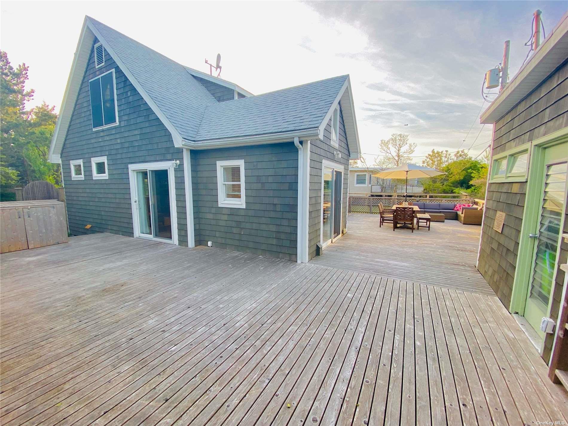 38 Homesite Avenue, Seaview, NY 11770