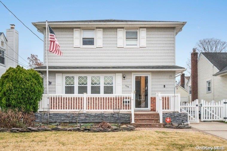 264 Hamilton Avenue, Massapequa, NY 11758