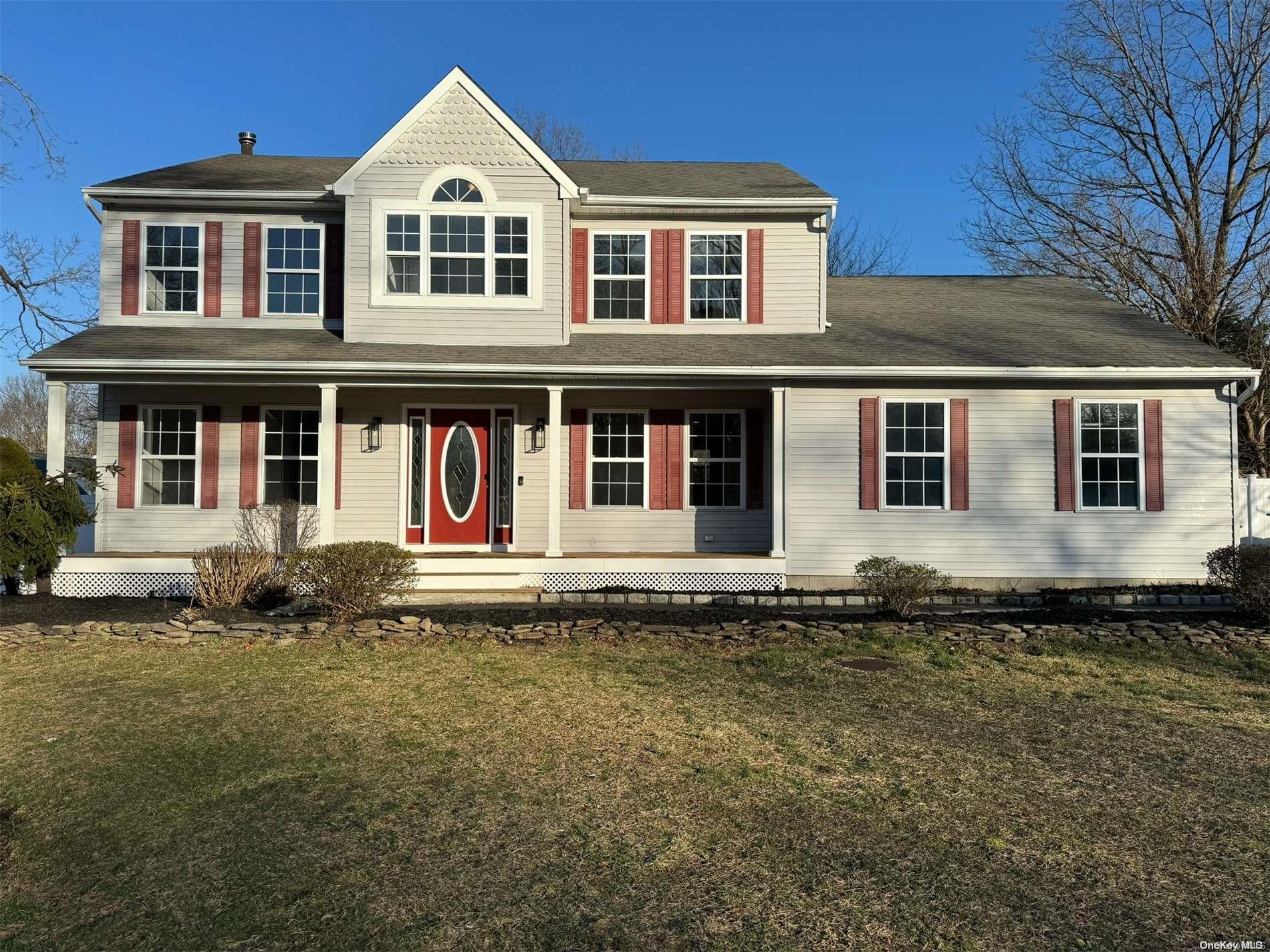 9 Wisconsin Avenue, Port Jefferson Station, NY 11776