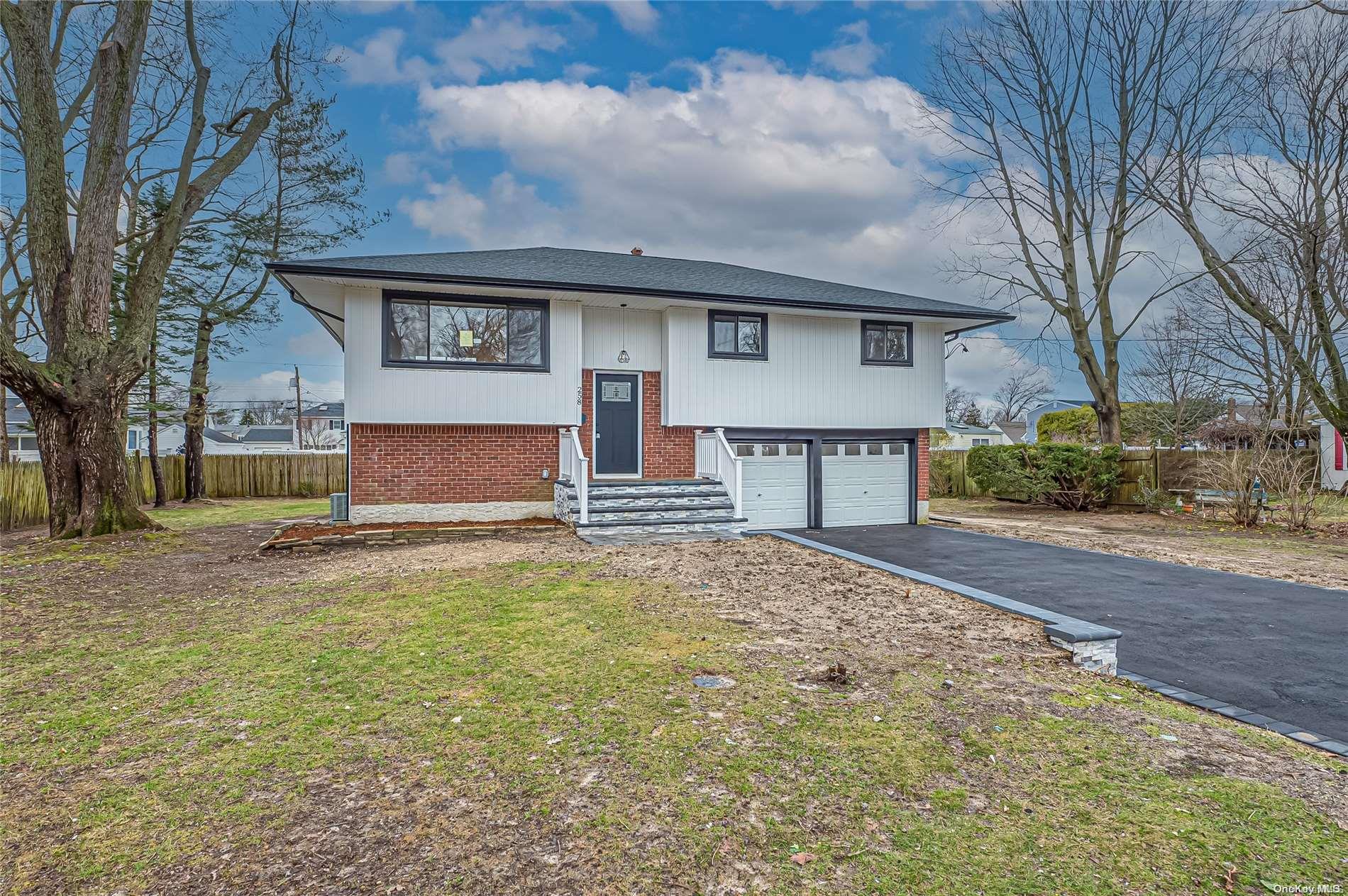 258 W 13th Street, Deer Park, NY 11729