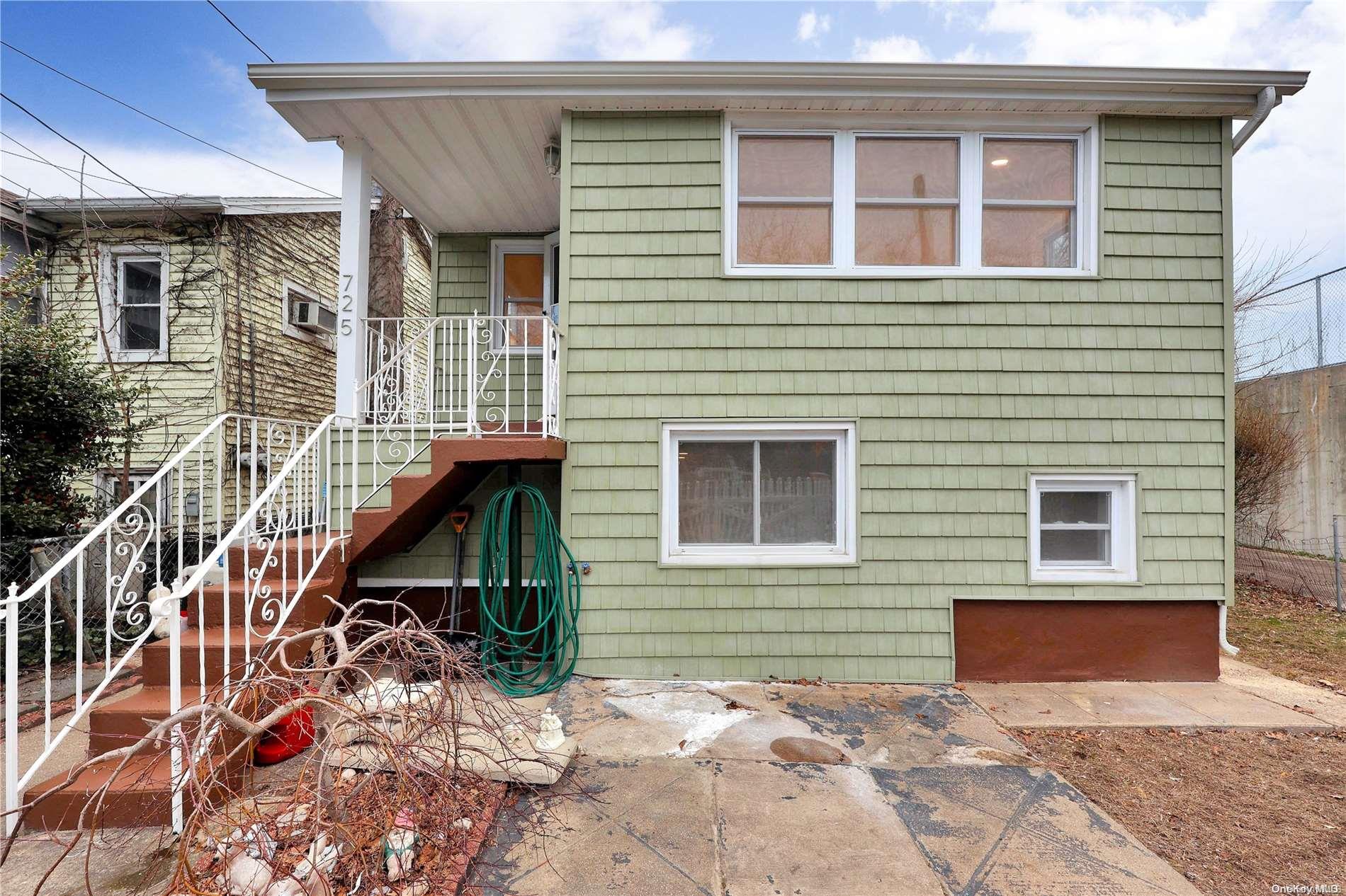 725 New York Avenue, Baldwin, NY 11510