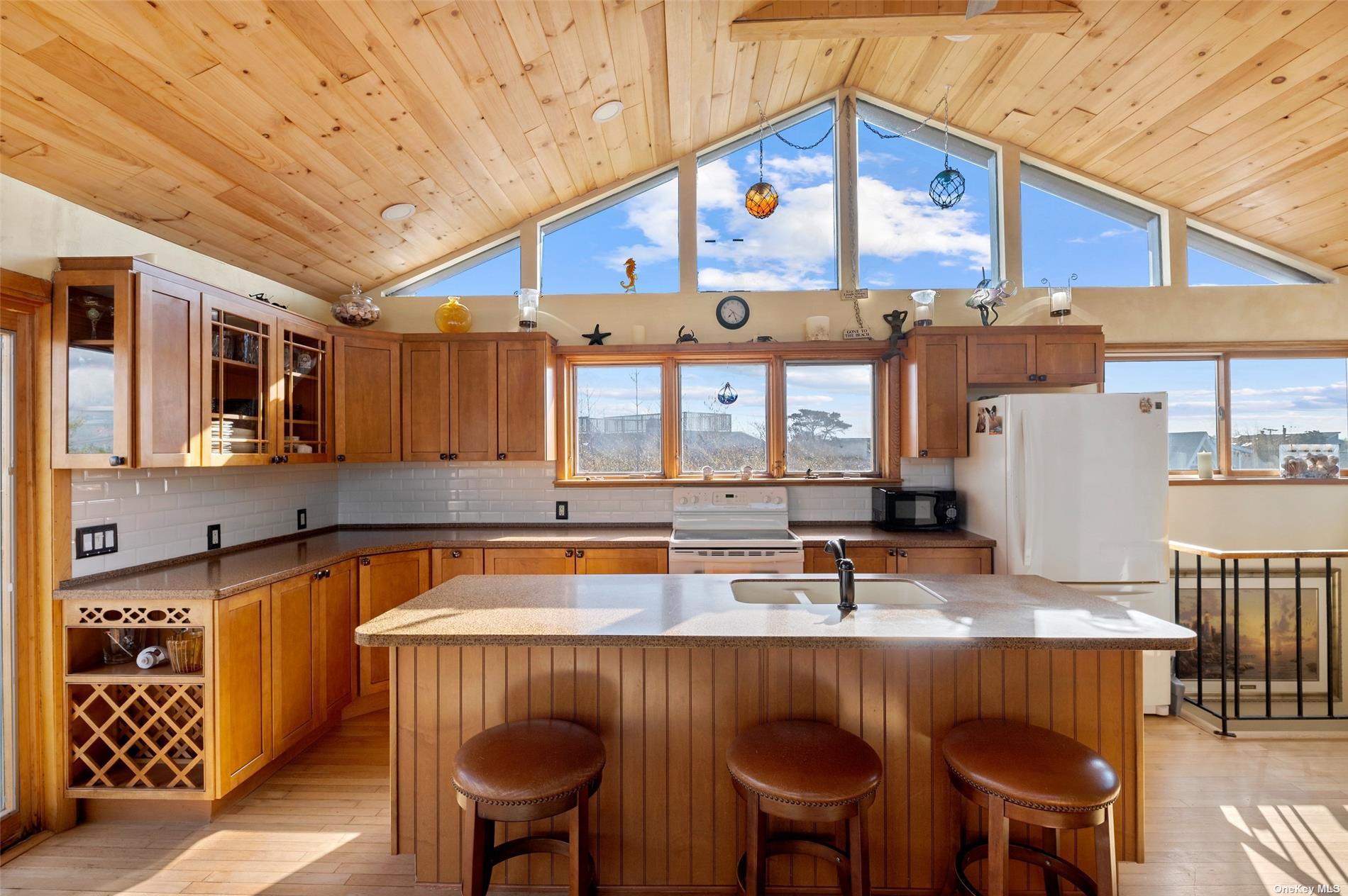 50 Clipper Roadway, Corneille Estates, NY 11770