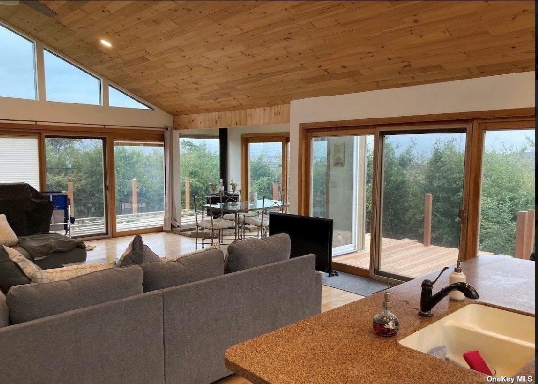 50 Clipper Roadway, Corneille Estates, NY 11770