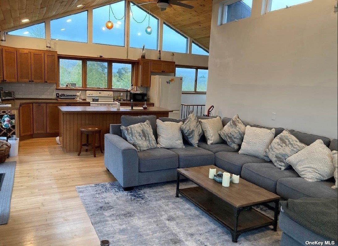 50 Clipper Roadway, Corneille Estates, NY 11770