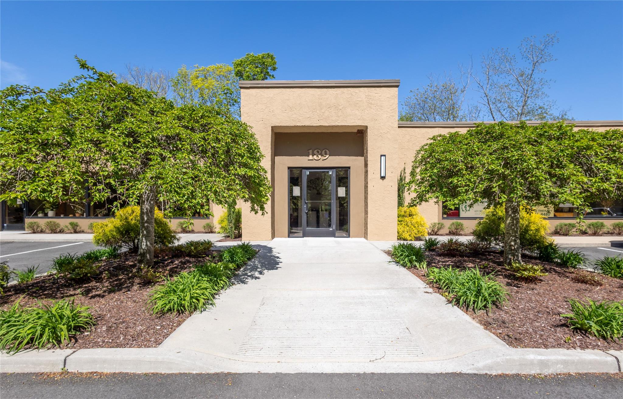 189 Route 25/Main Road, Riverhead, NY 11901