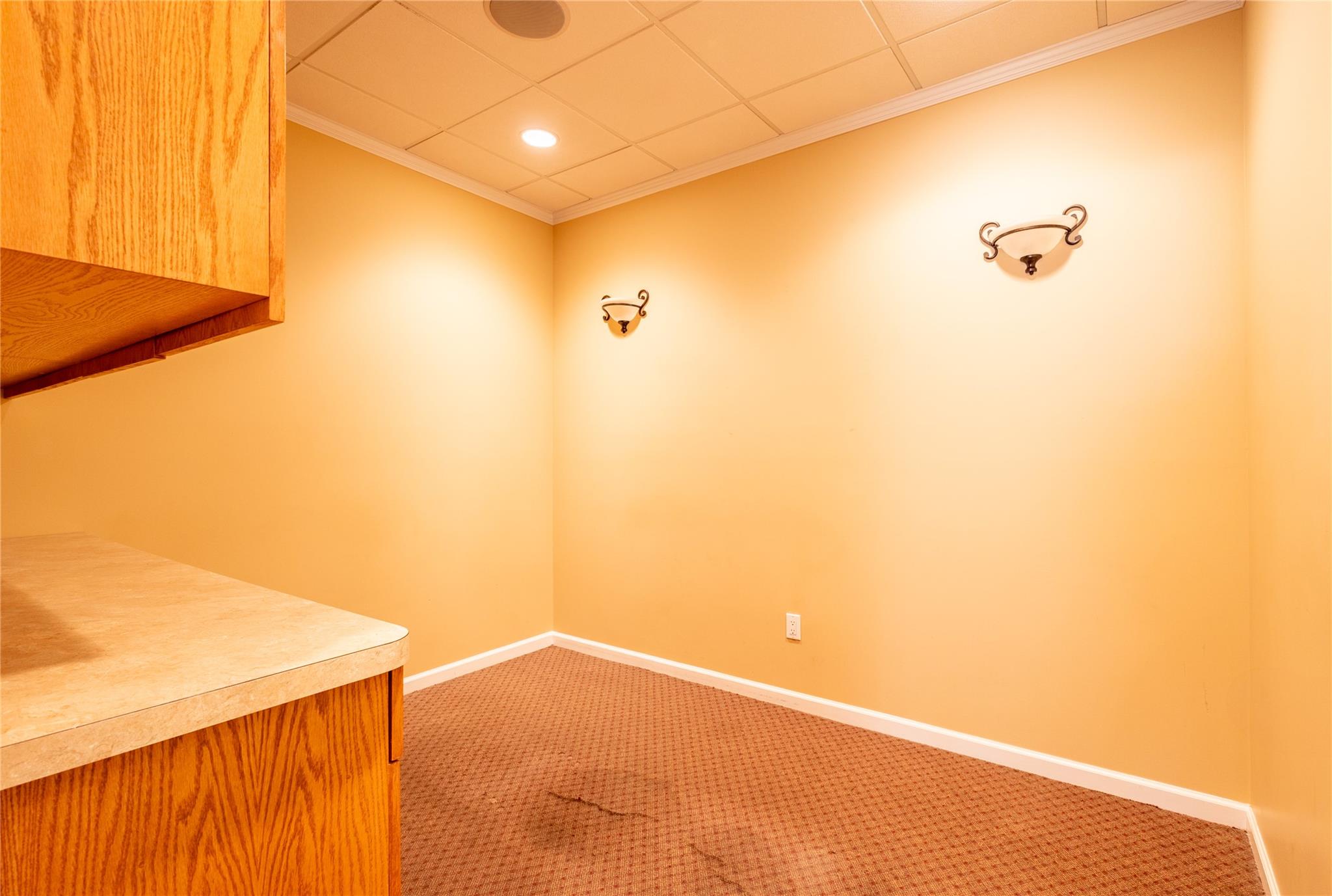 189 Route 25/Main Road, Riverhead, NY 11901