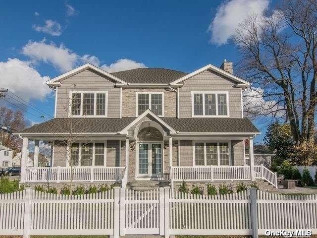 2 Seaman Road, Glen Cove, NY 11542