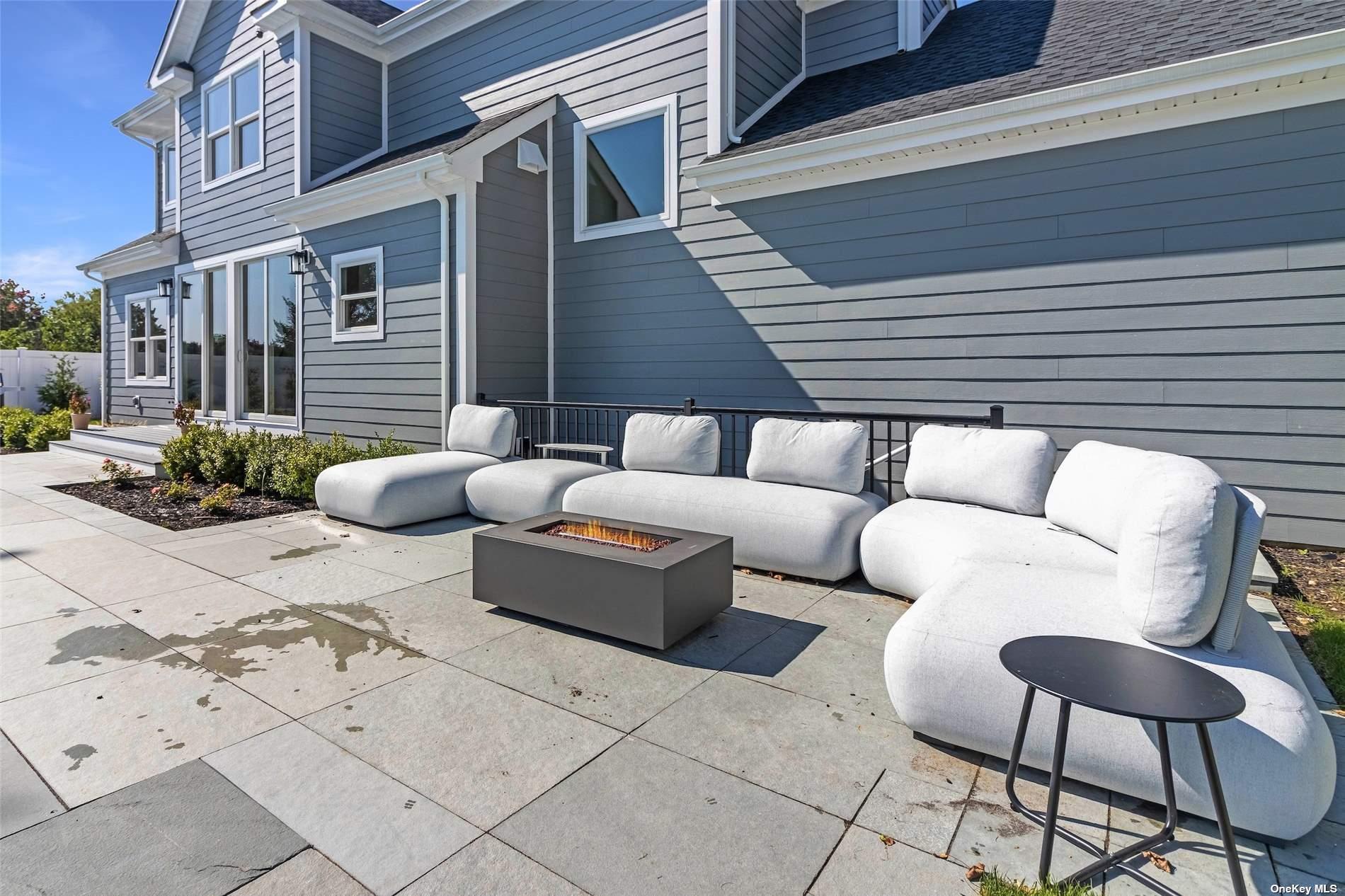 950 Tasker Lane, Greenport, NY 11944