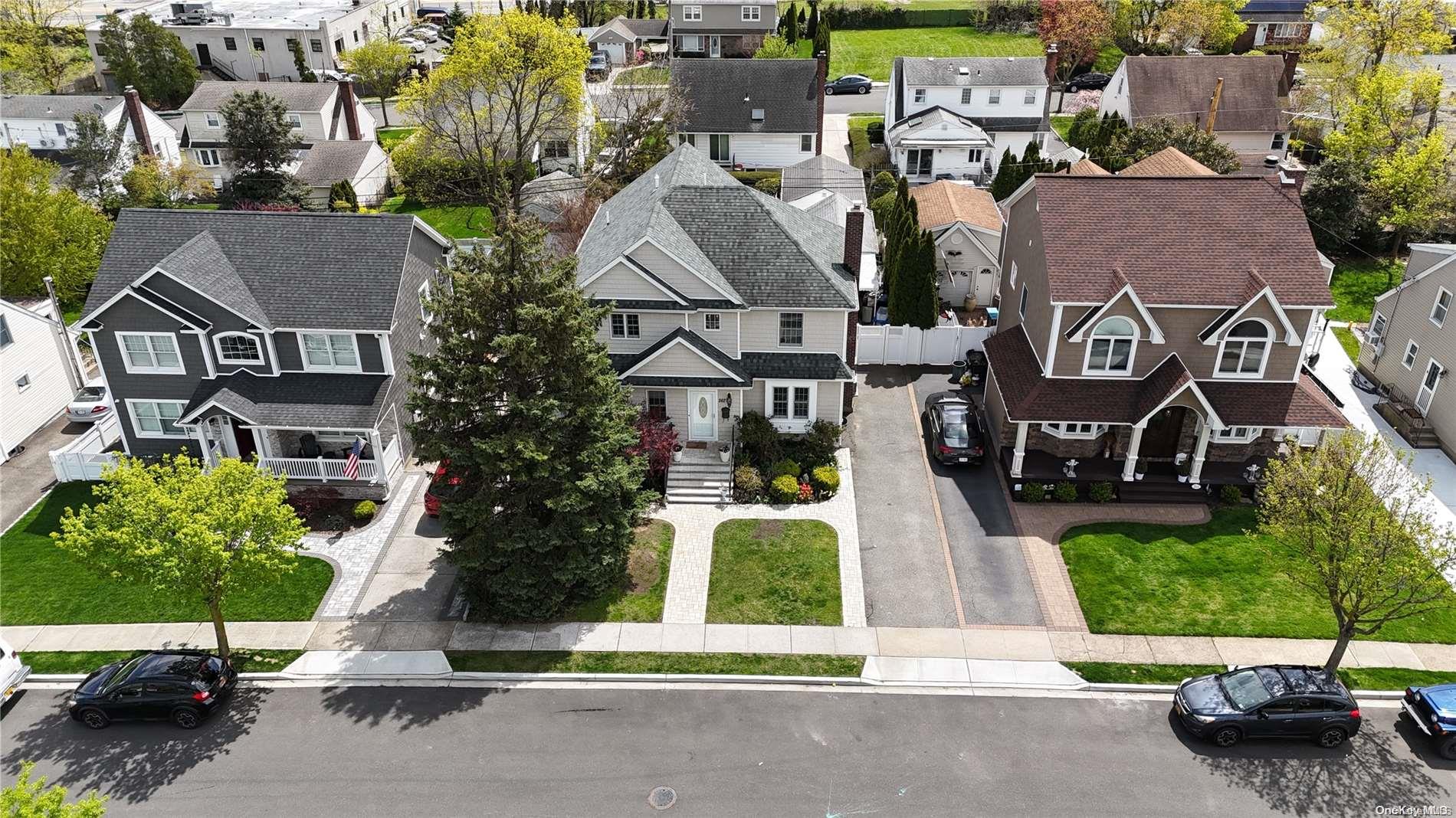 267 Brown Street, Mineola, NY 11501