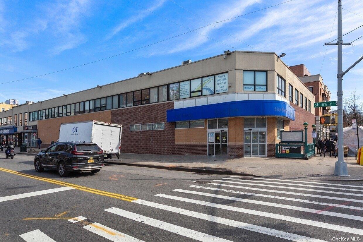 32-87 Steinway Street, Astoria, NY 11103
