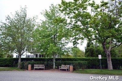 49 Old Main Road, Quogue, NY 11959