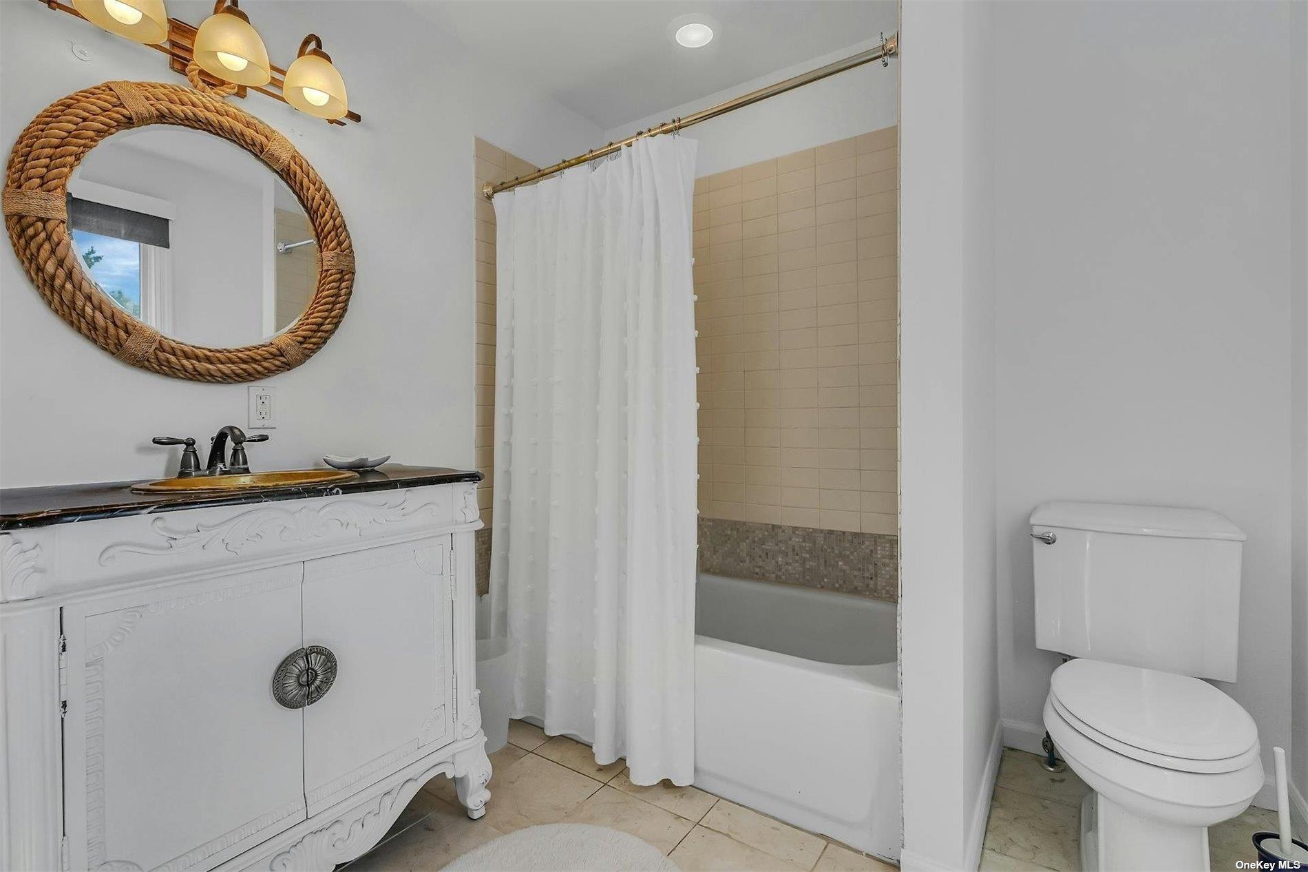 6 Nidzyn Avenue, Remsenburg, NY 11960