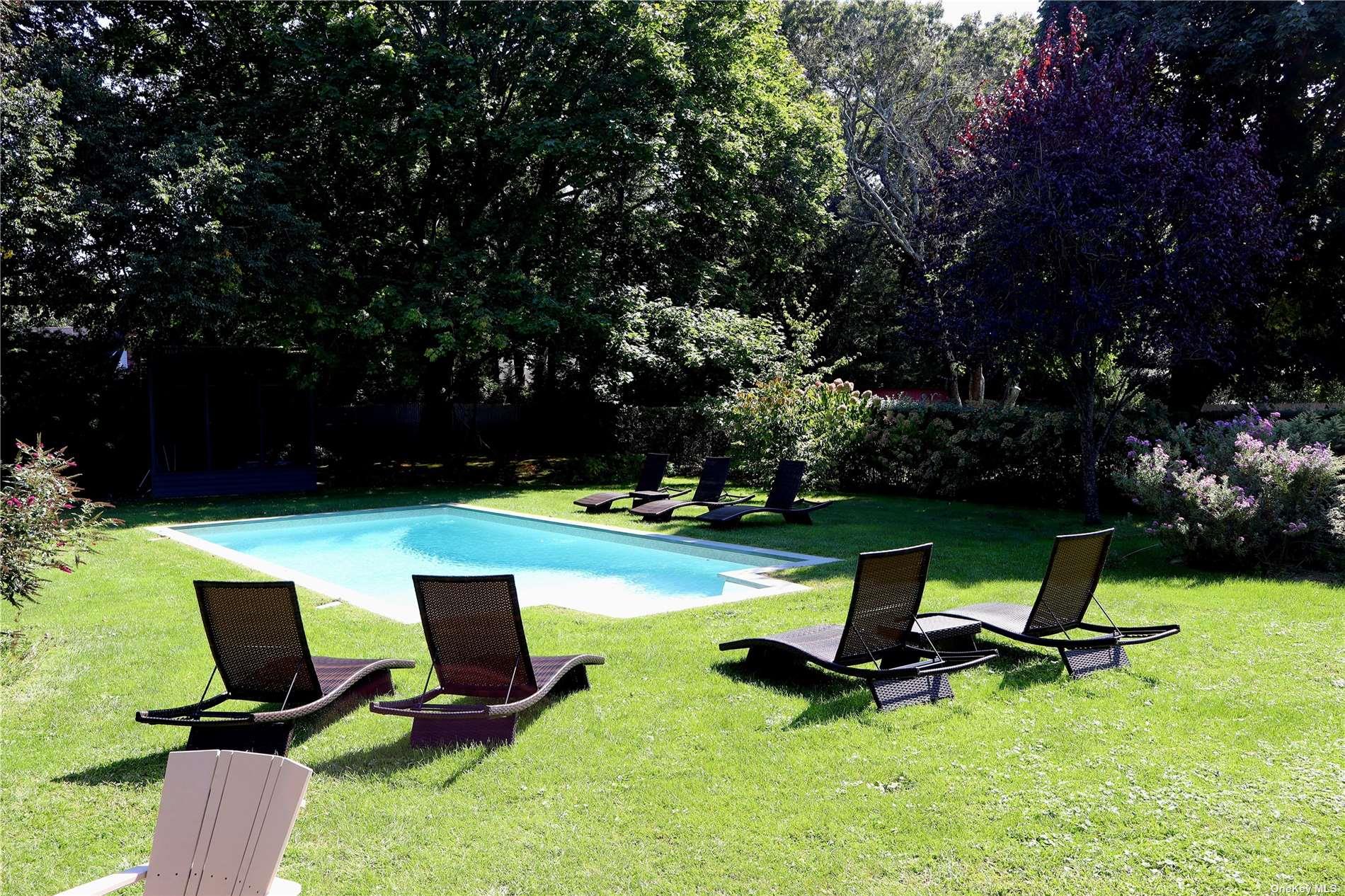 6 Nidzyn Avenue, Remsenburg, NY 11960