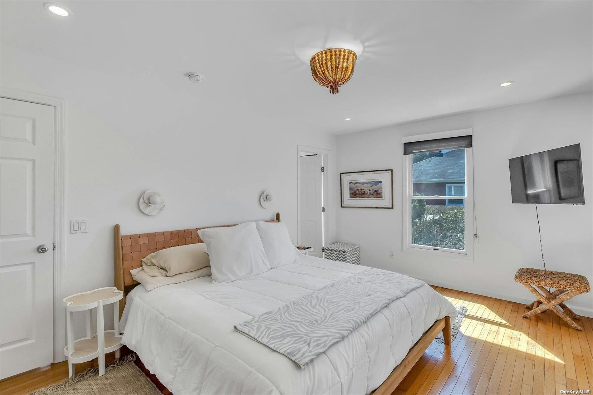 6 Nidzyn Avenue, Remsenburg, NY 11960