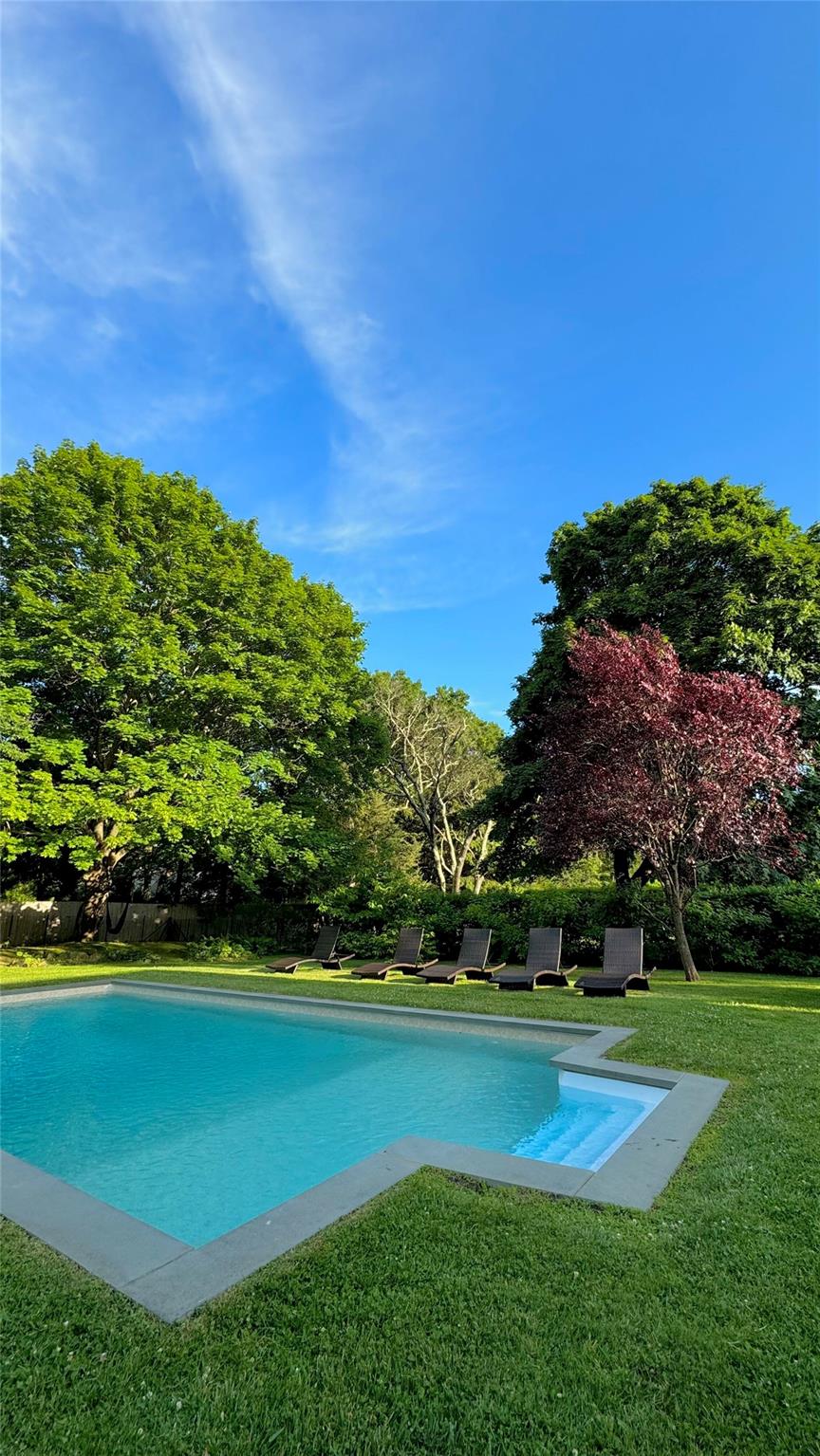 6 Nidzyn Avenue, Remsenburg, NY 11960