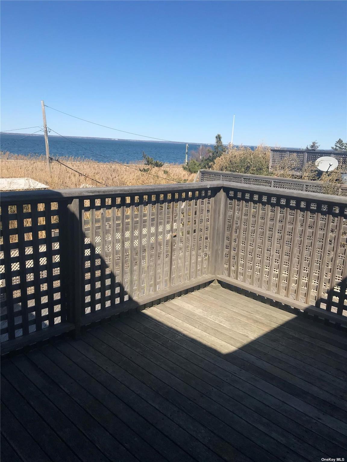 16 Crescent, Seaview, NY 11770