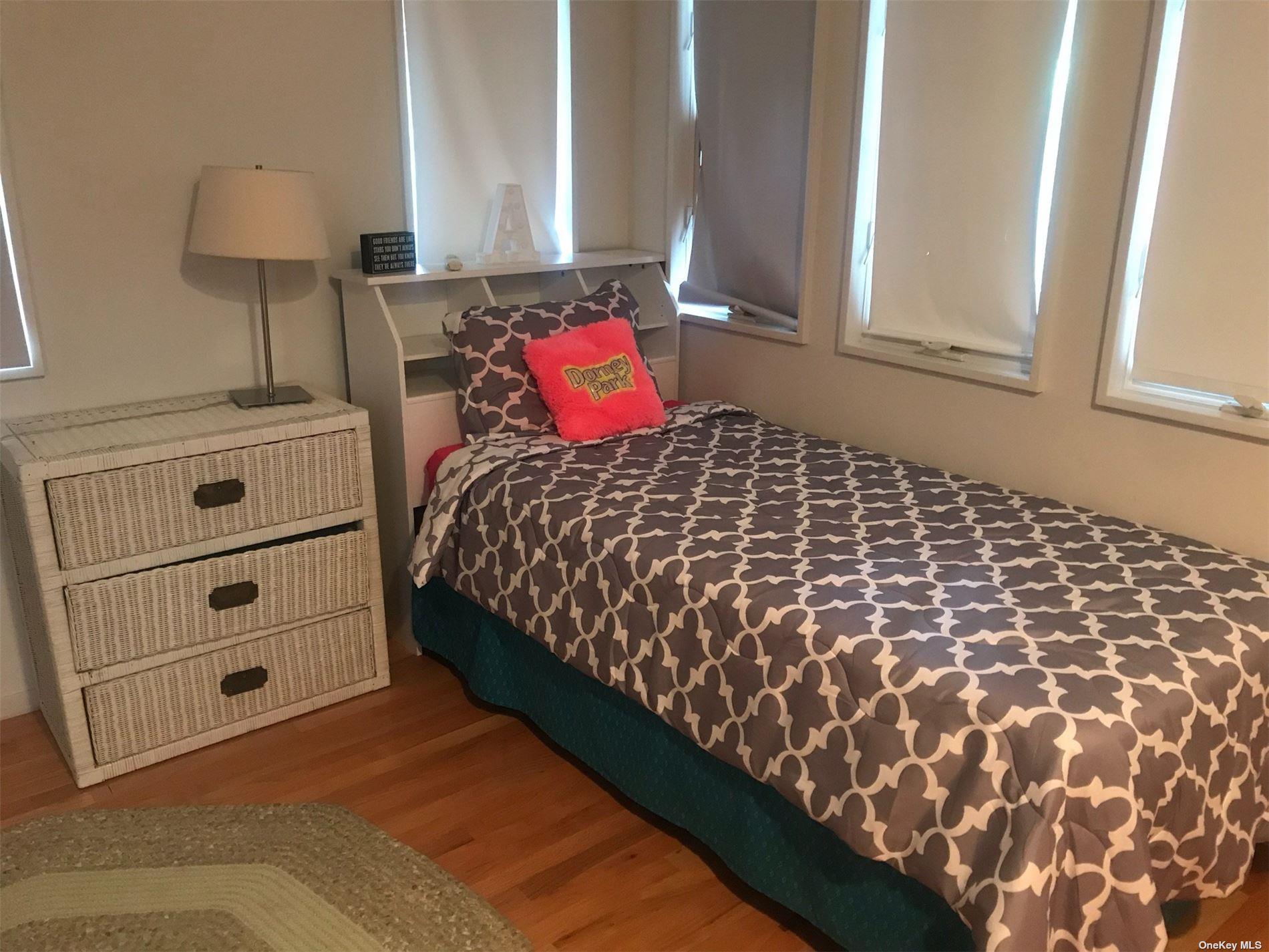 42 Evergreen, Seaview, NY 11770