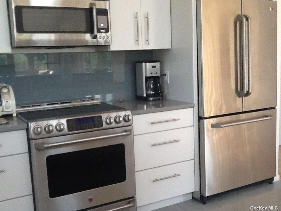 42 Evergreen, Seaview, NY 11770