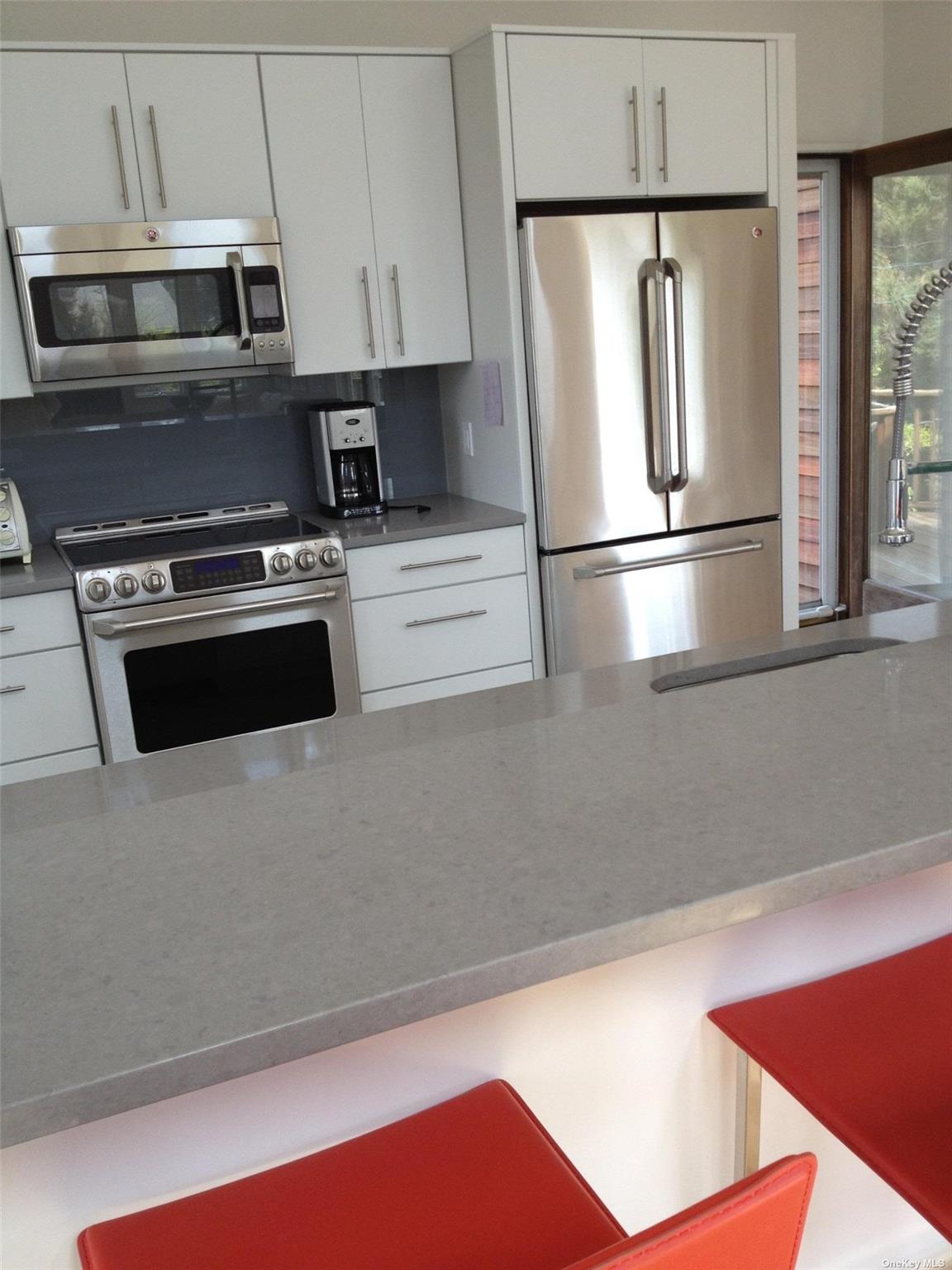 42 Evergreen, Seaview, NY 11770