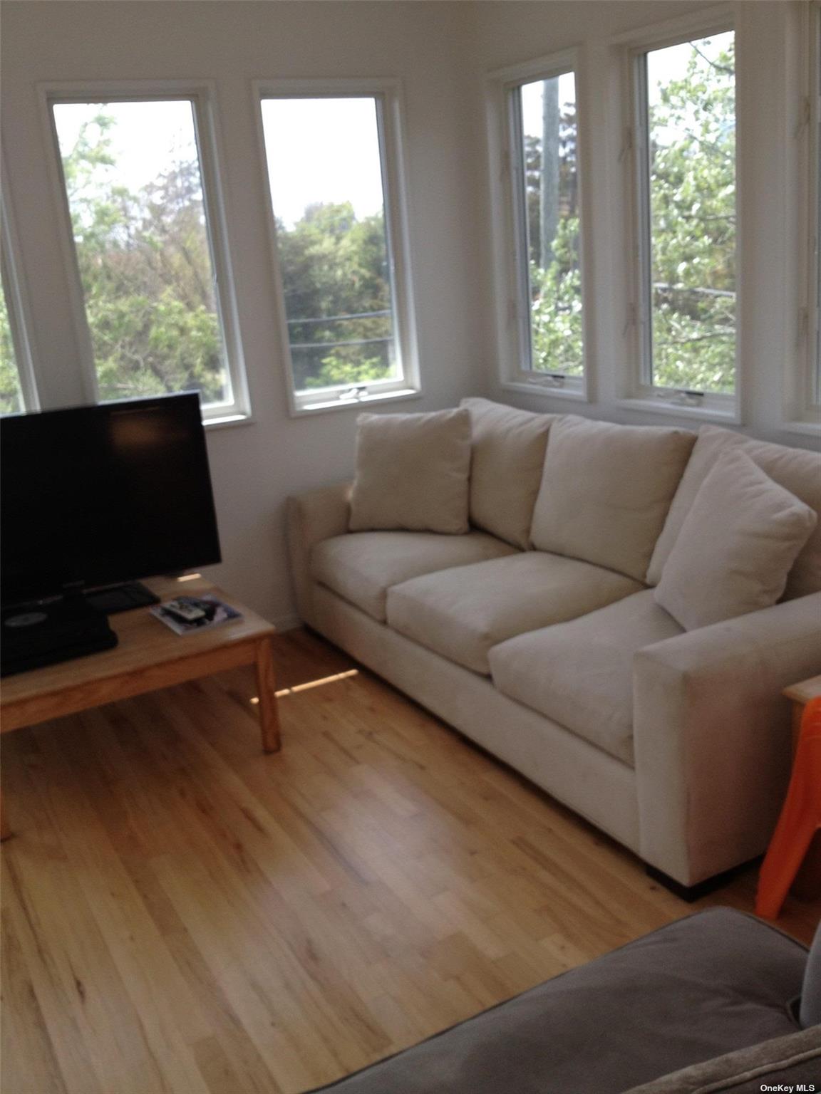 42 Evergreen, Seaview, NY 11770