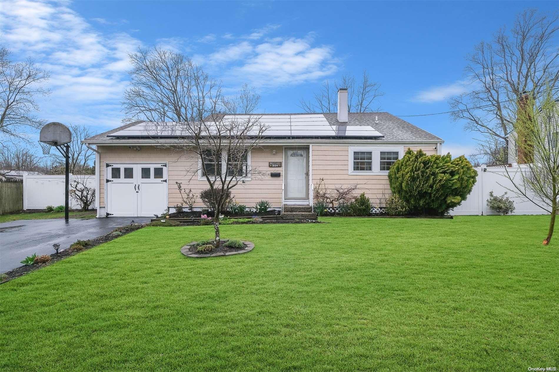 3104 Eagle Avenue, Medford, NY 11763