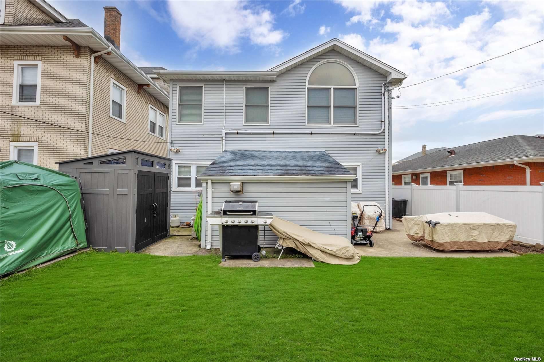 245 W Chester Street W, Long Beach, NY 11561