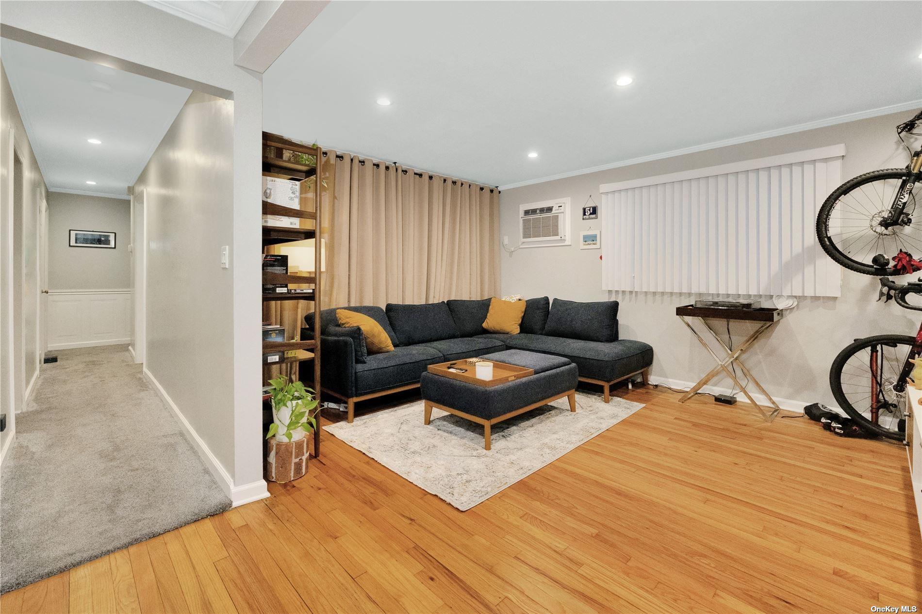 245 W Chester Street W, Long Beach, NY 11561