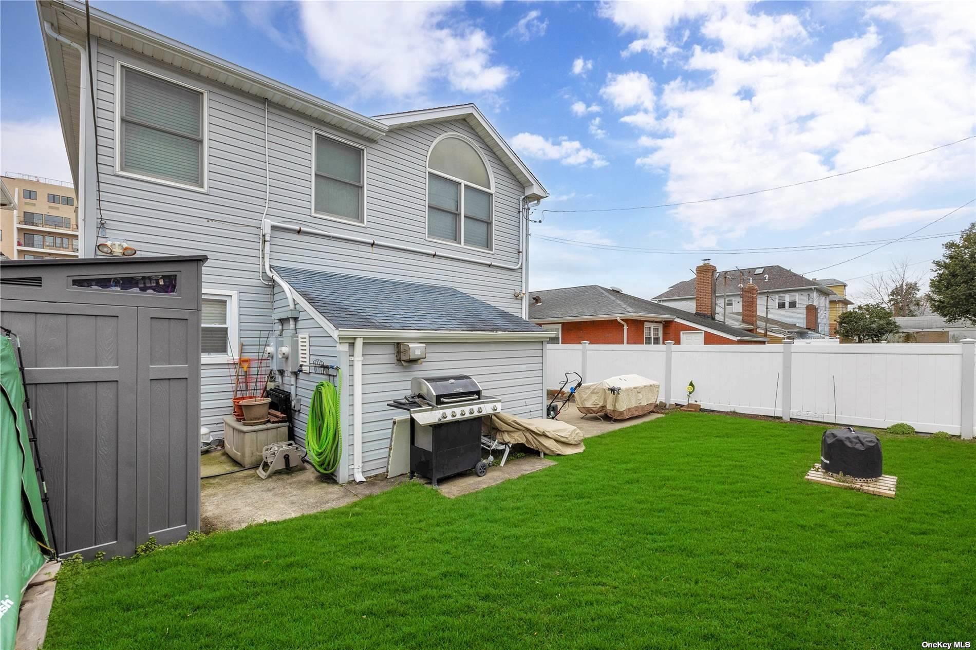 245 W Chester Street W, Long Beach, NY 11561