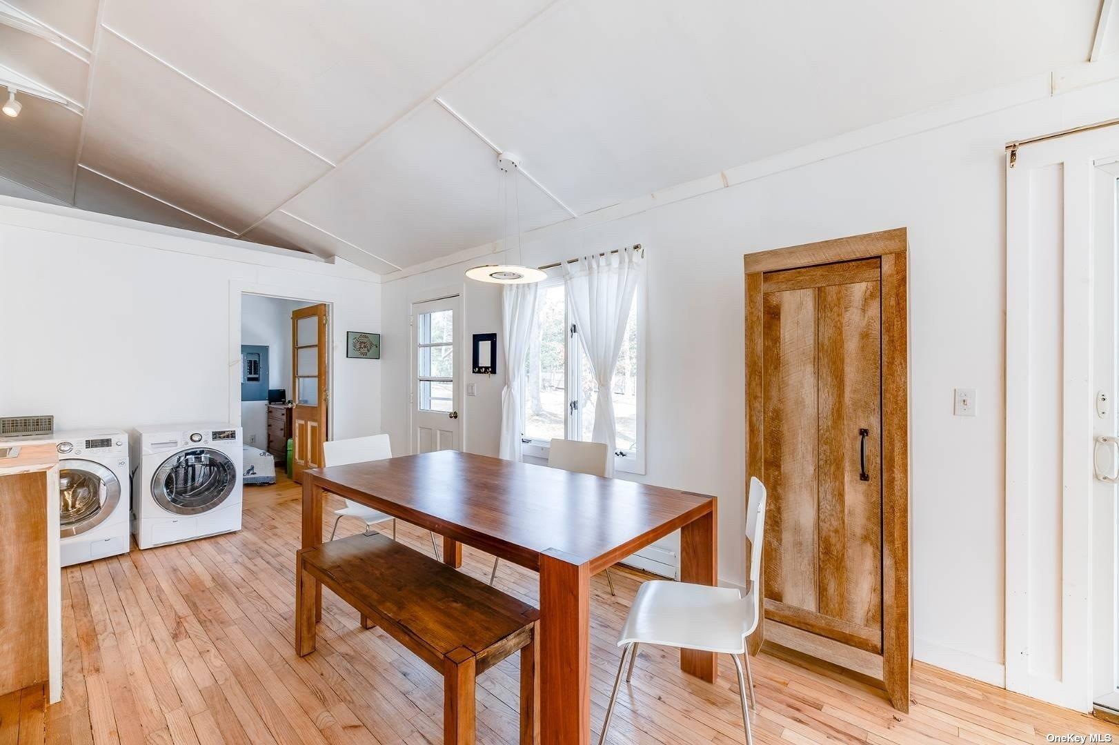 9 Deer Lane, East Hampton, NY 11937