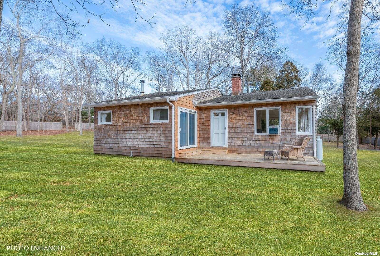 9 Deer Lane, East Hampton, NY 11937