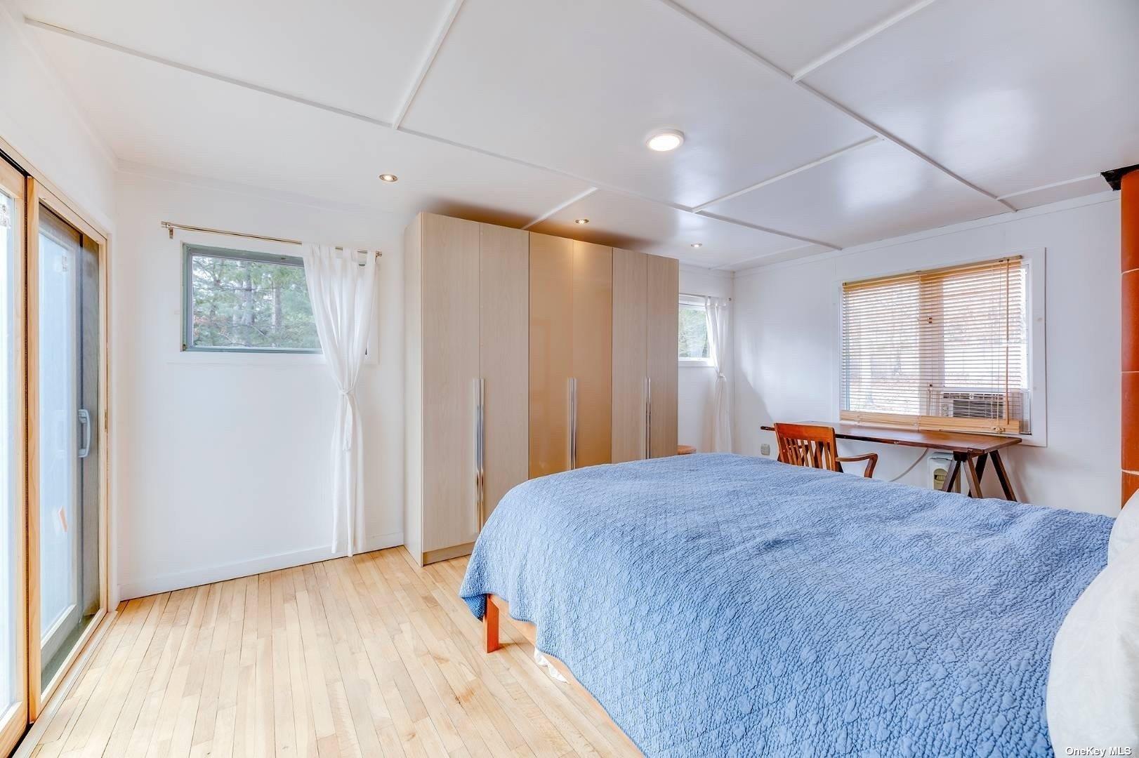 9 Deer Lane, East Hampton, NY 11937