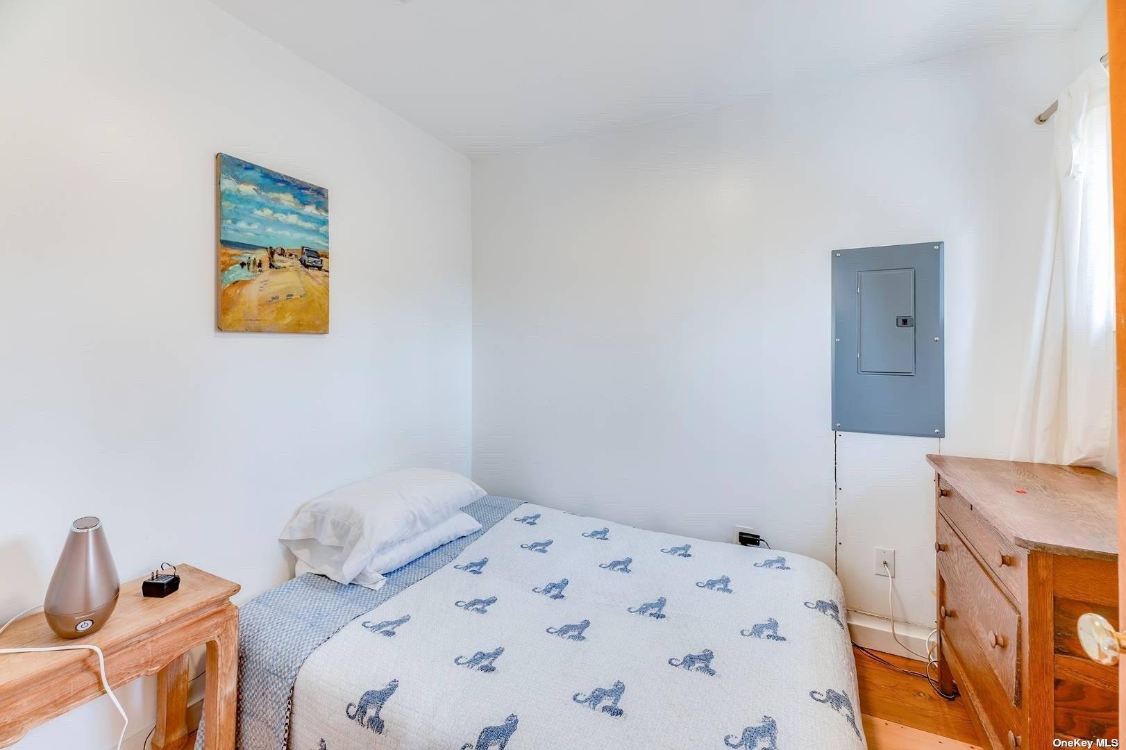 9 Deer Lane, East Hampton, NY 11937