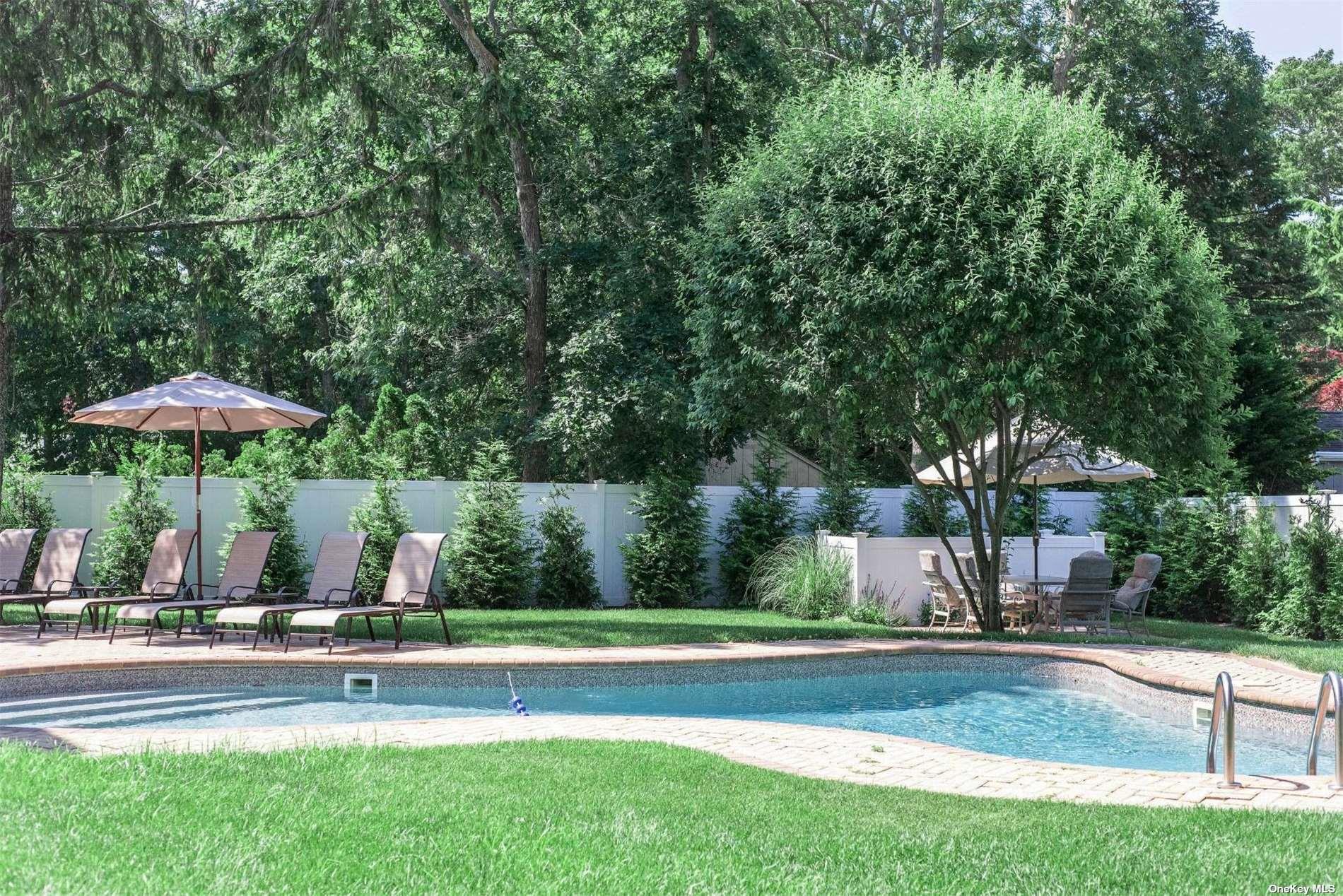 4 Landing Lane, East Quogue, NY 11942