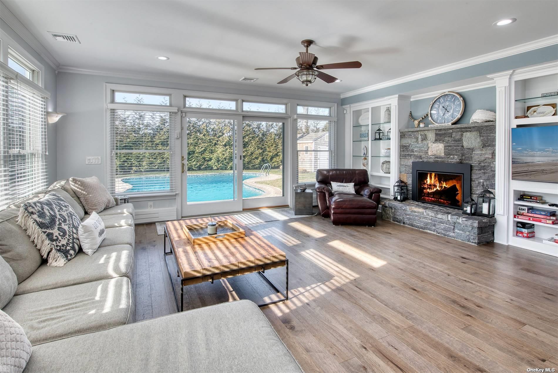 4 Landing Lane, East Quogue, NY 11942