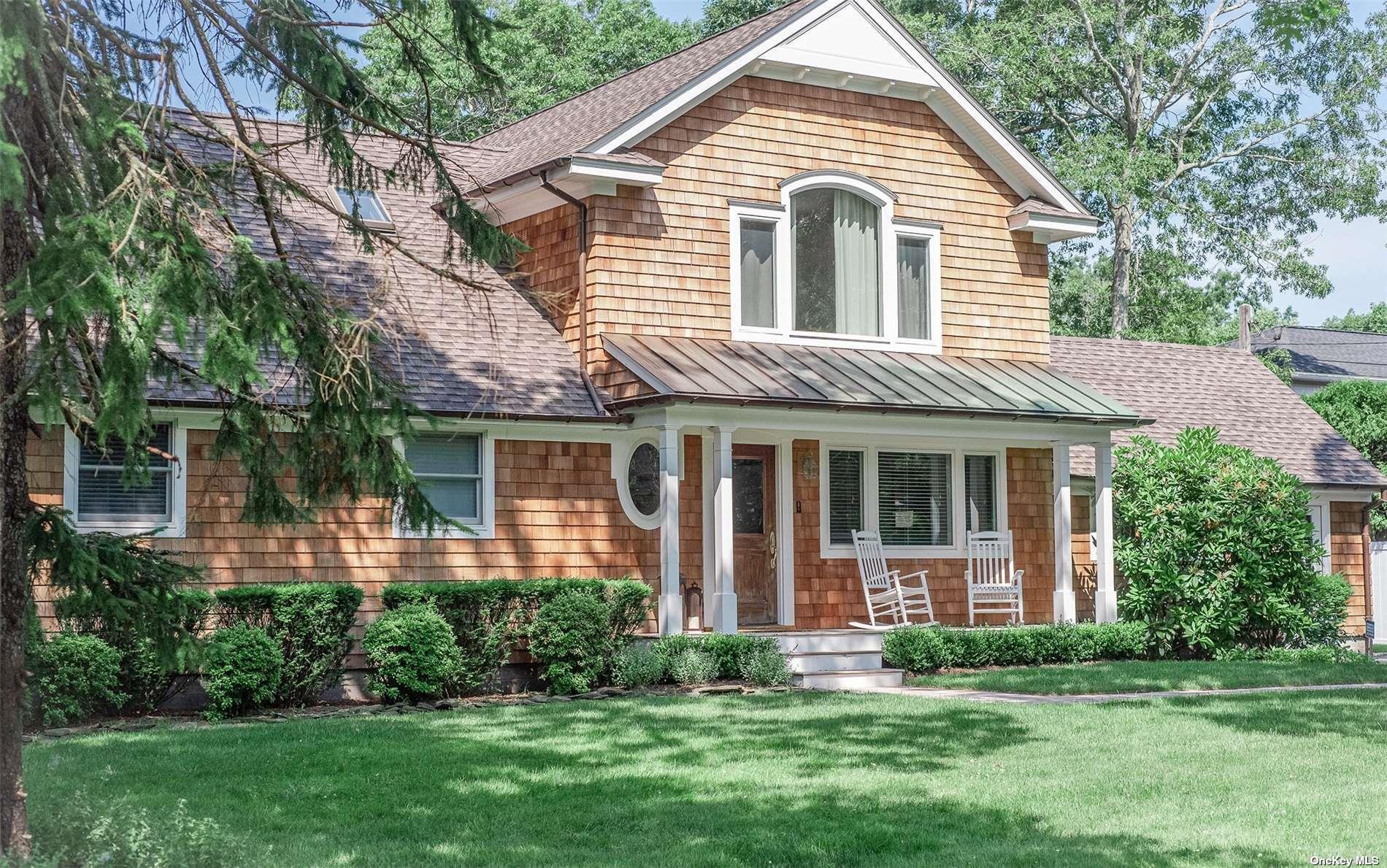 4 Landing Lane, East Quogue, NY 11942