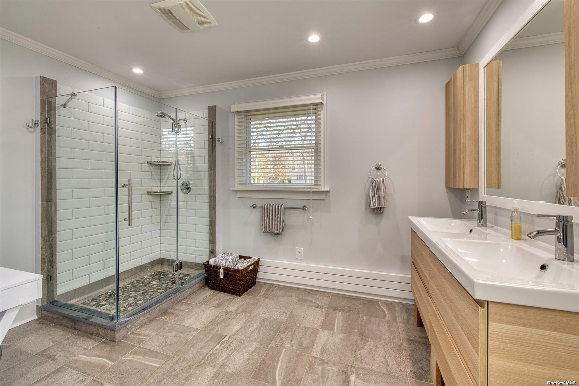 4 Landing Lane, East Quogue, NY 11942