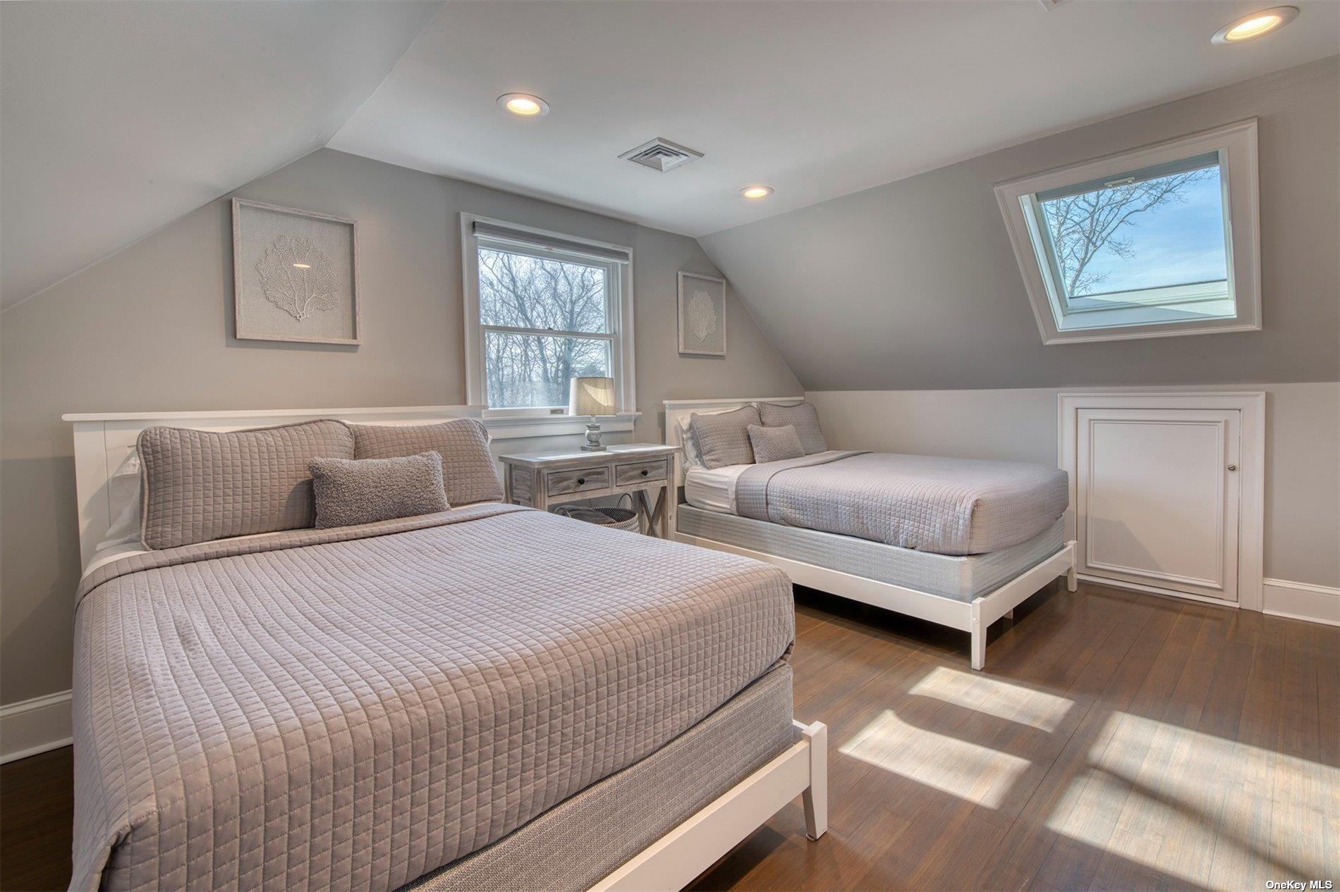 4 Landing Lane, East Quogue, NY 11942