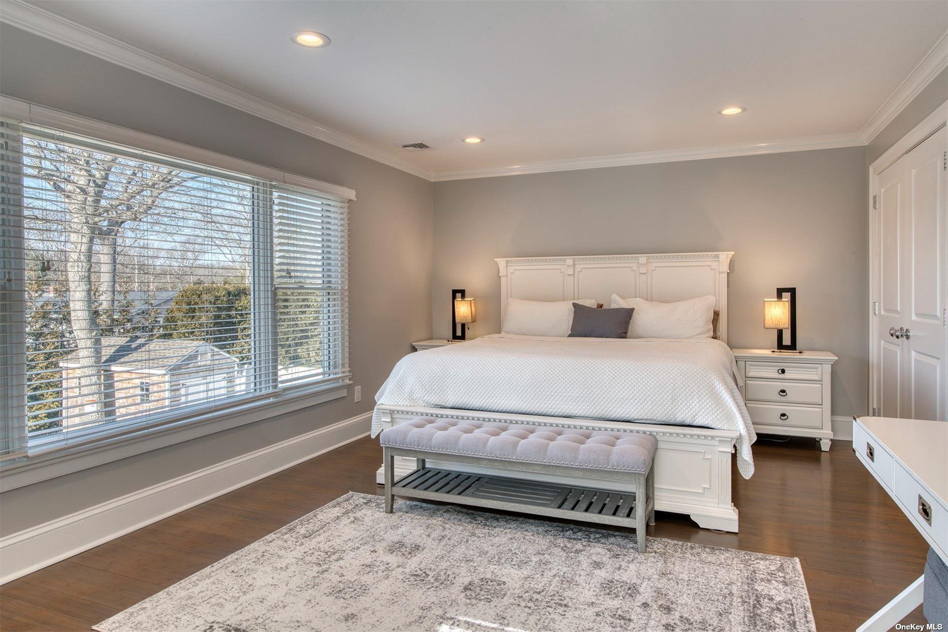 4 Landing Lane, East Quogue, NY 11942