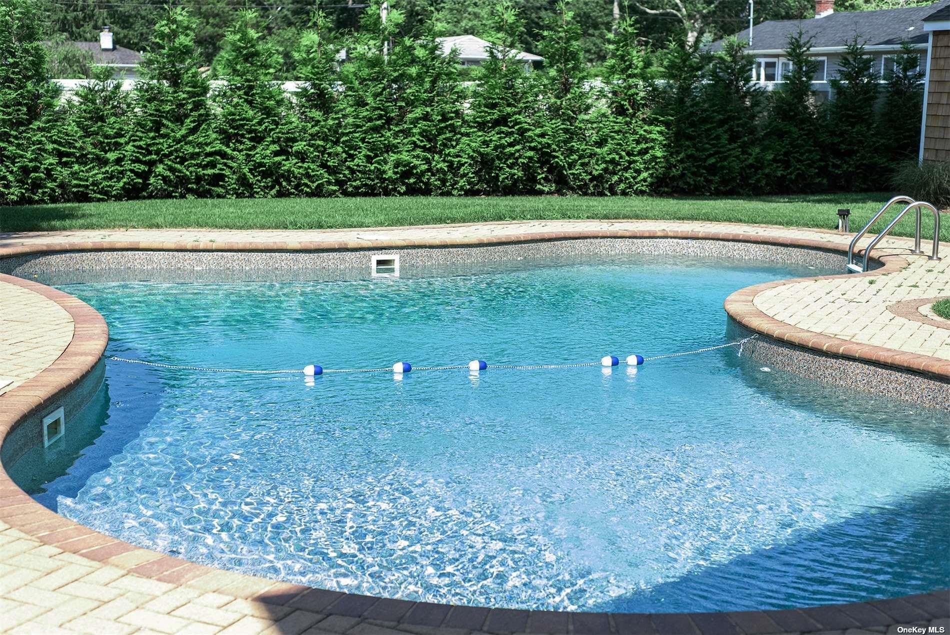 4 Landing Lane, East Quogue, NY 11942