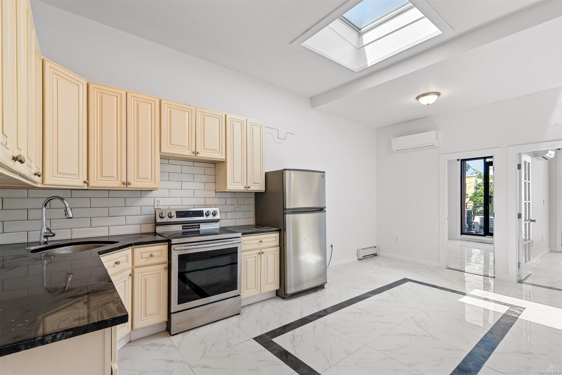 254A Saratoga Avenue, Brooklyn, NY 11233