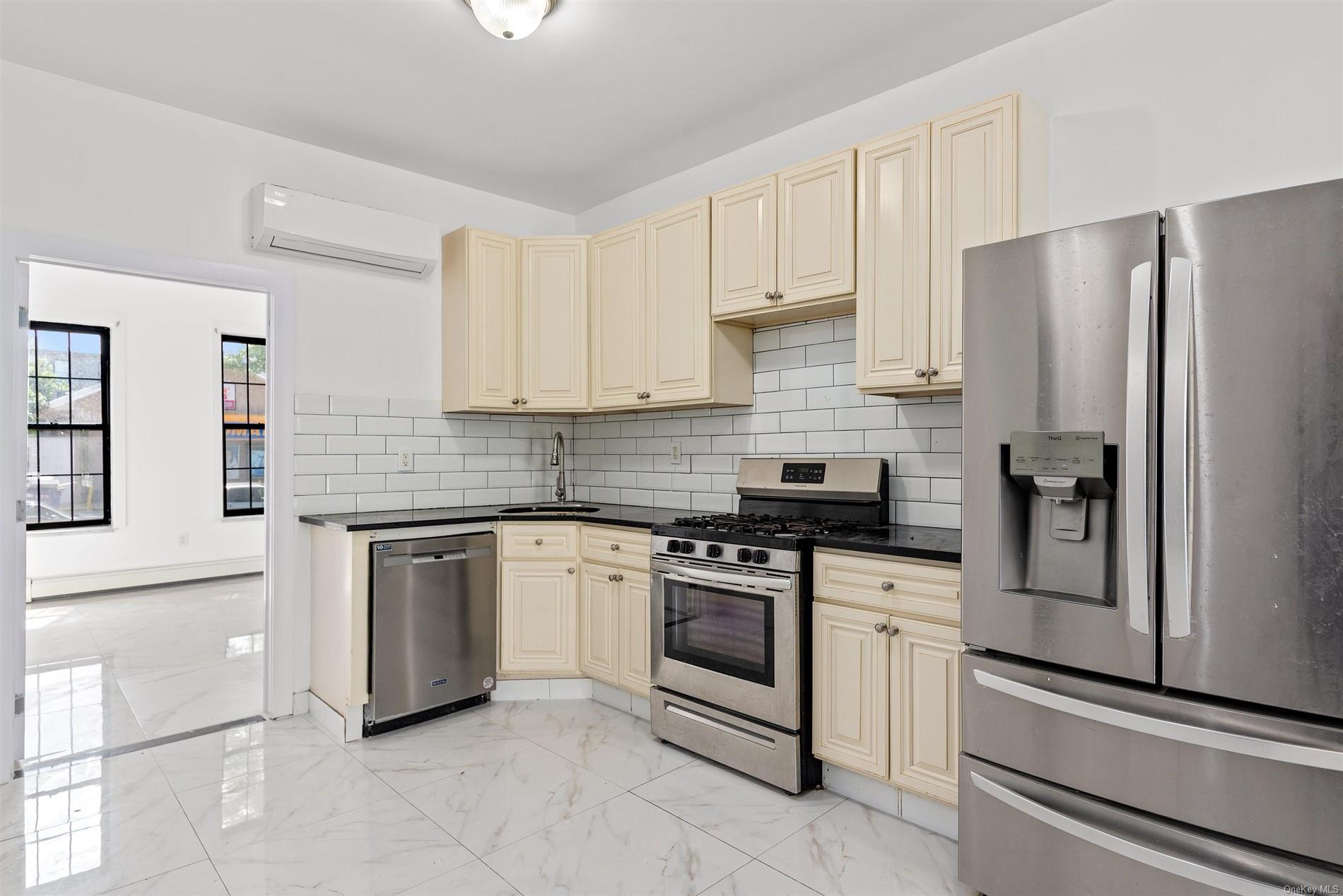 254A Saratoga Avenue, Brooklyn, NY 11233