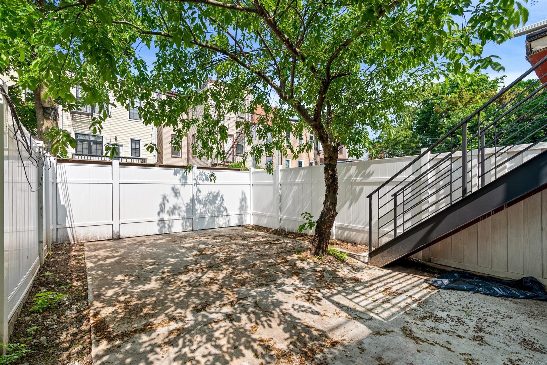 254A Saratoga Avenue, Brooklyn, NY 11233